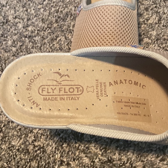 FlyFlot Slippers - Picture 2 of 6